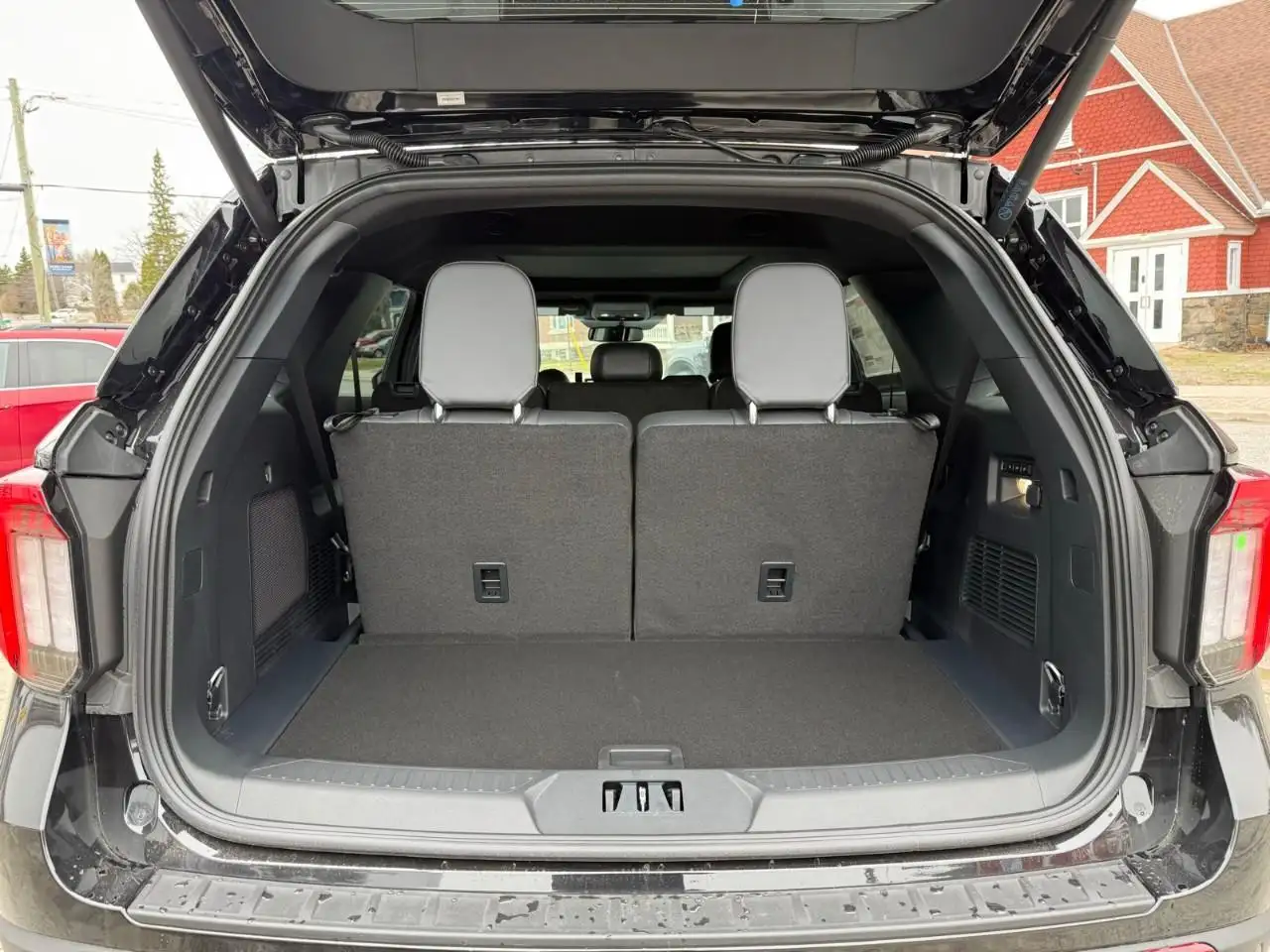 Ford Explorer снимка Ford Explorer