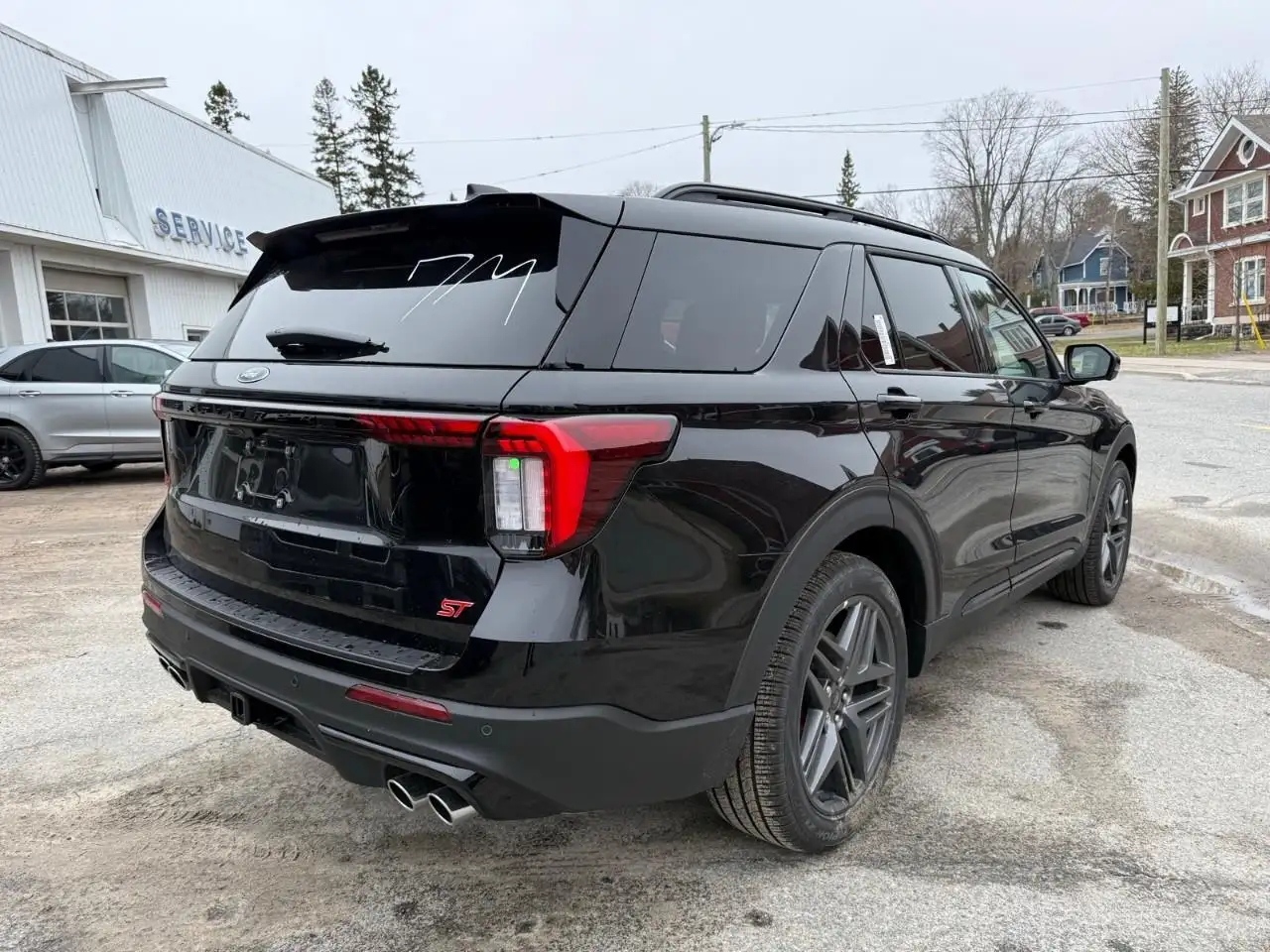Ford Explorer снимка Ford Explorer