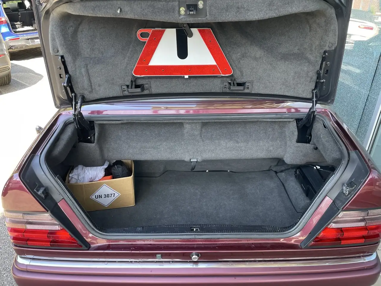 Mercedes-Benz E 200 Cabrio Automatik*Sitzheizung*Radio* OLDTIMER, foto 6