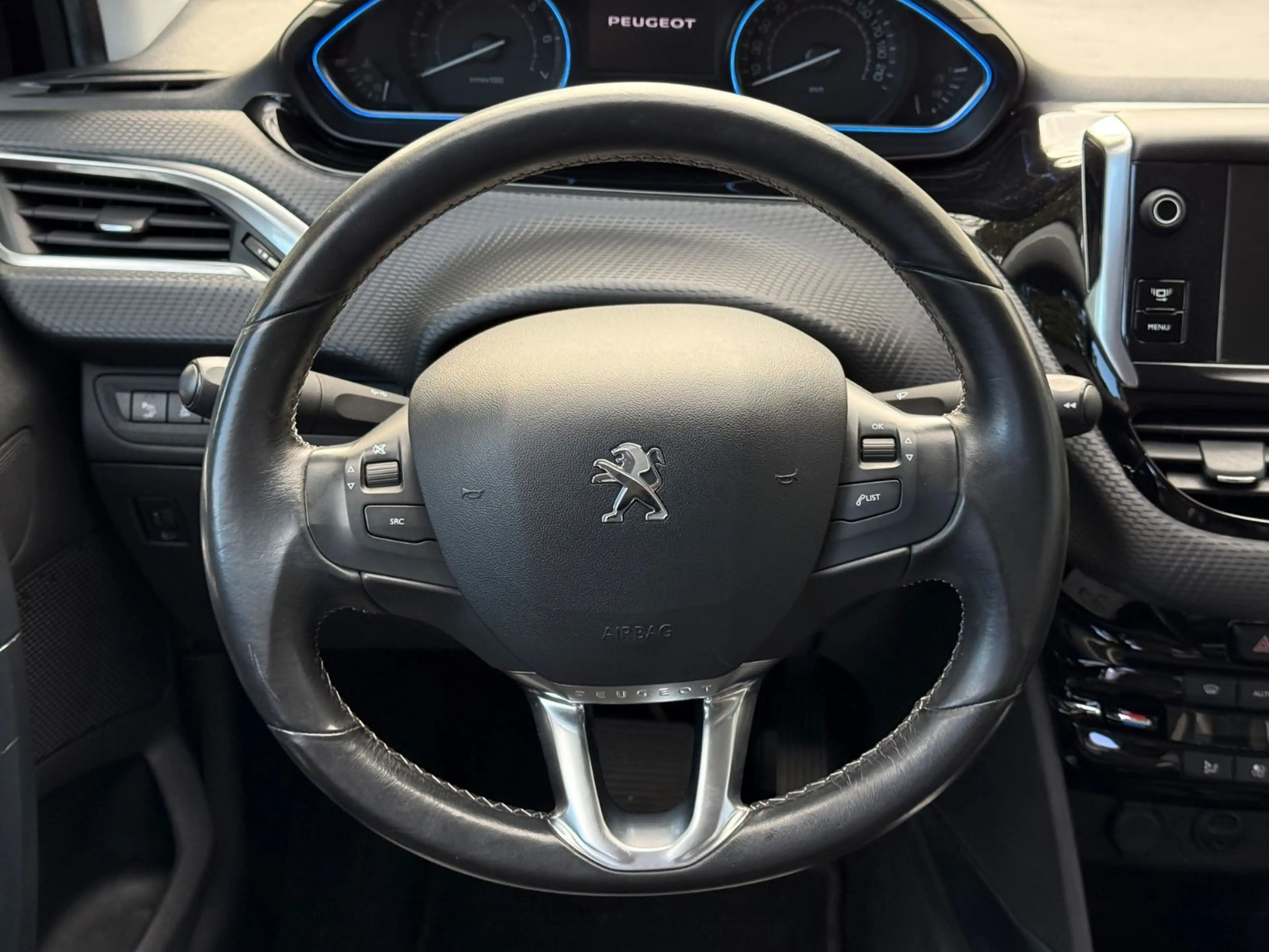 Peugeot 2008 Allure — photo 11