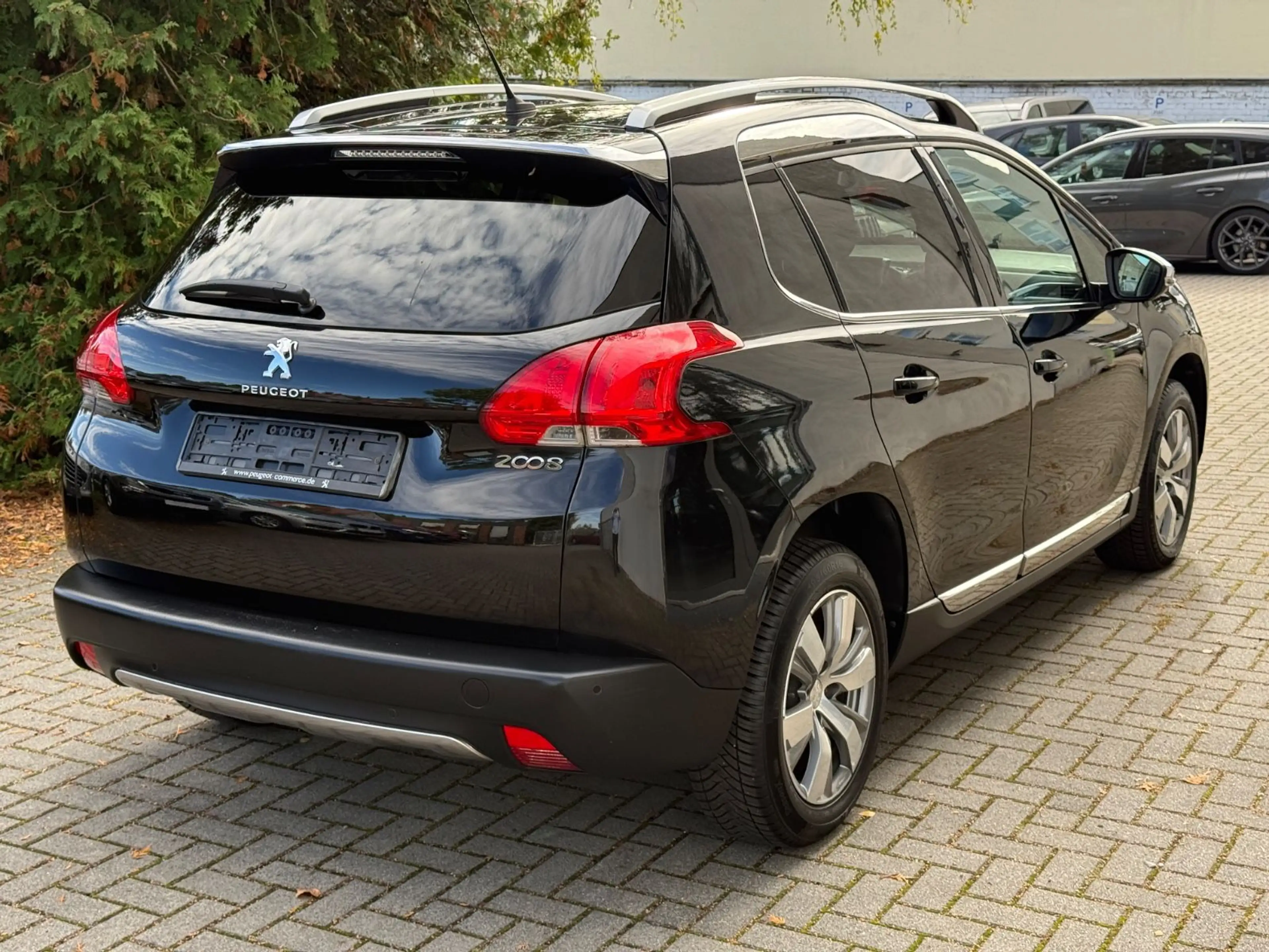 Peugeot 2008 Allure — photo 3