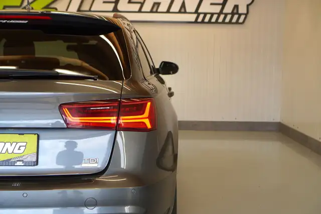 Audi A6 view 6