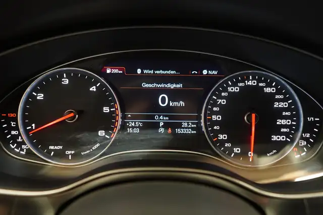 Audi A6 view 27