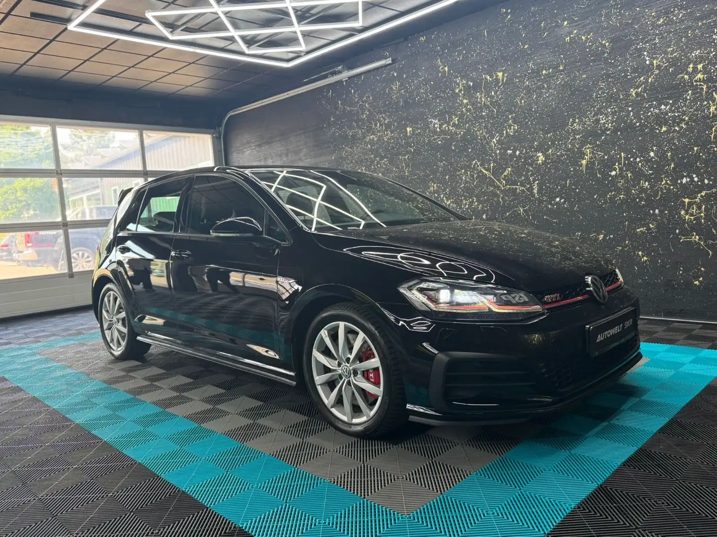 Volkswagen Golf VII Lim. GTI TSI Performance BlueMotion Zwart - 2