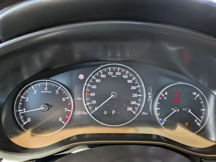 Mazda CX-30 2025, foto 14