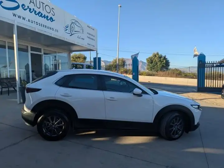 Mazda CX-30 2025, foto 3