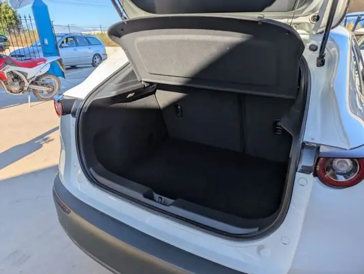 Mazda CX-30 2025, foto 29