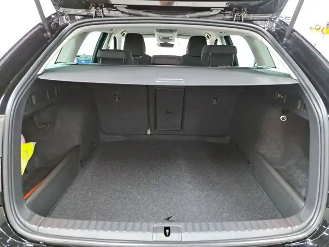 Skoda Octavia view 7