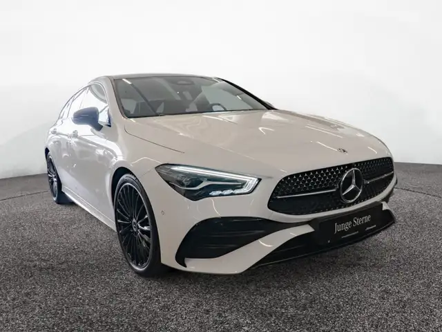 Mercedes-Benz CLA view 2