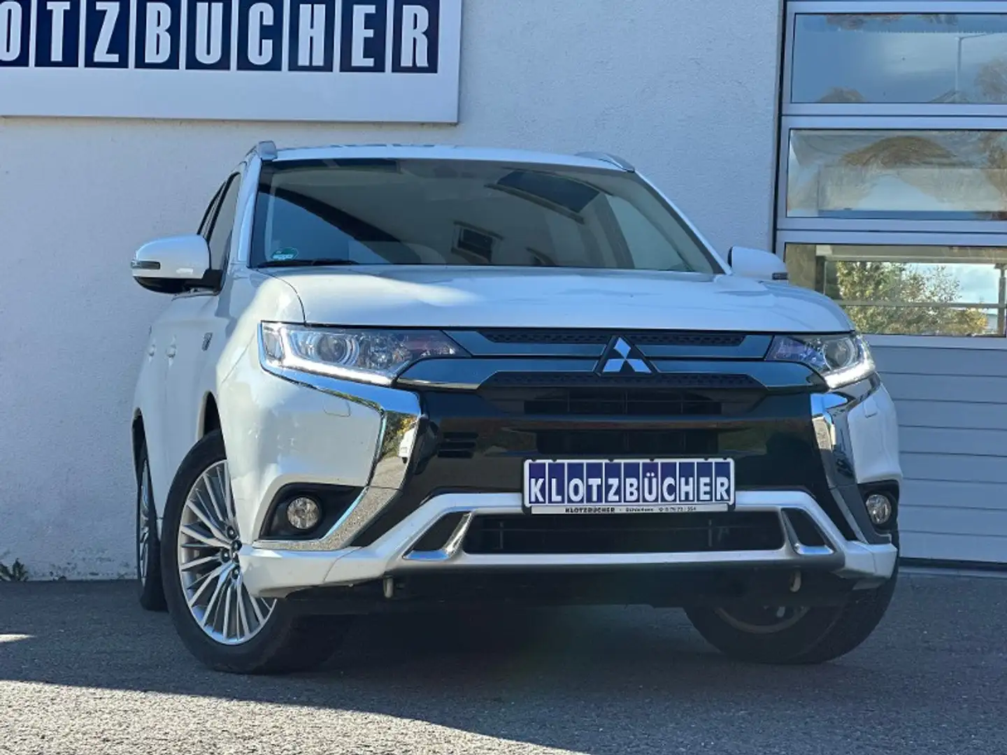 Mitsubishi Outlander PHEV BASIS Spirit-4WD Blanc - 2