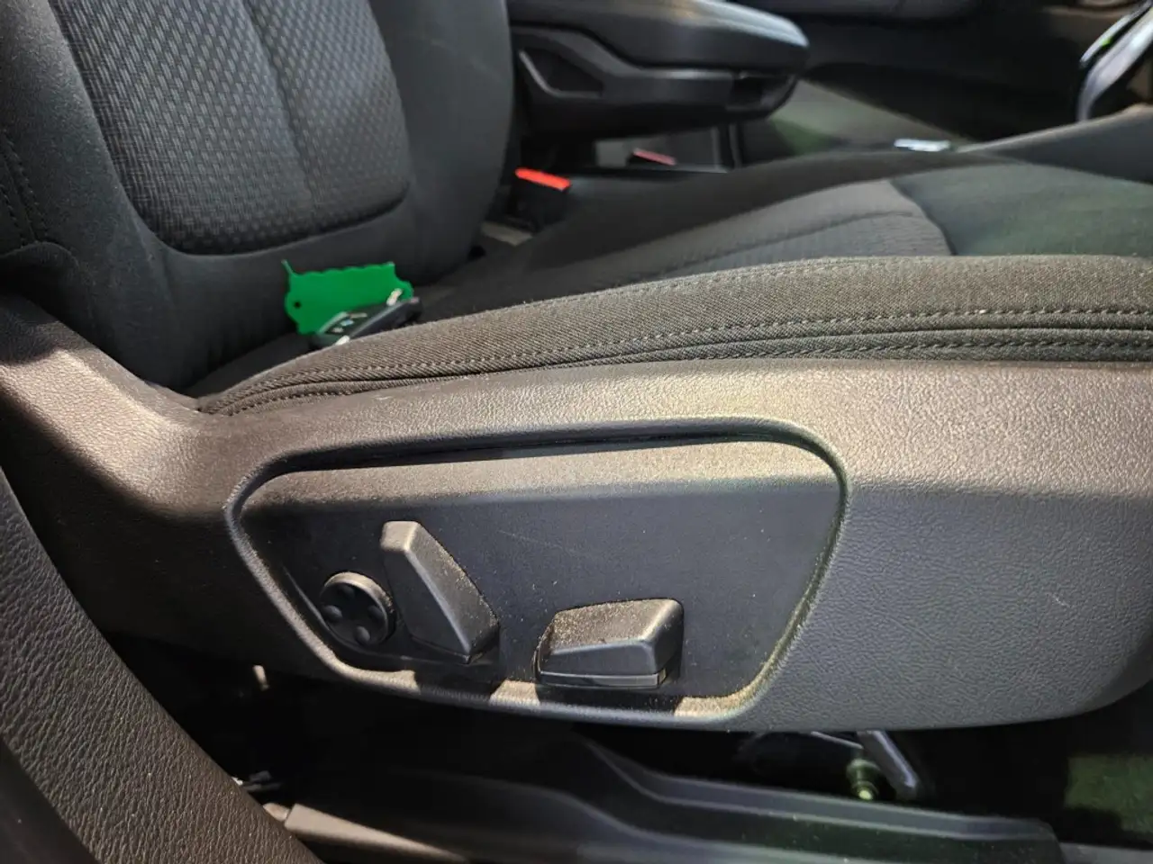 BMW X1 sDrive20i Business Edition / Camera / Memory / Hea, миниатюра 28