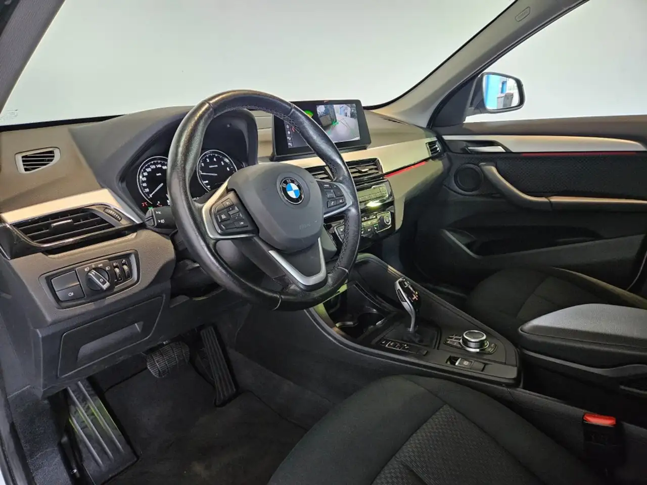 BMW X1 sDrive20i Business Edition / Camera / Memory / Hea, миниатюра 3