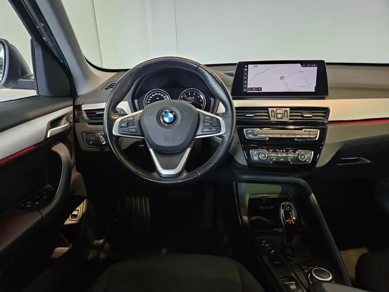 BMW X1 sDrive20i Business Edition / Camera / Memory / Hea, миниатюра 9