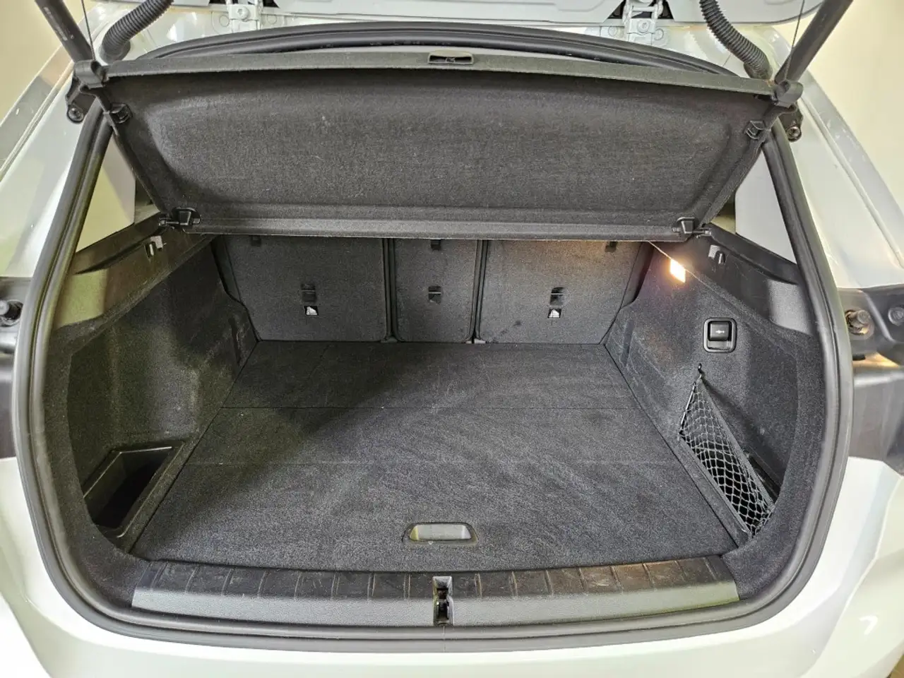 BMW X1 sDrive20i Business Edition / Camera / Memory / Hea, миниатюра 21