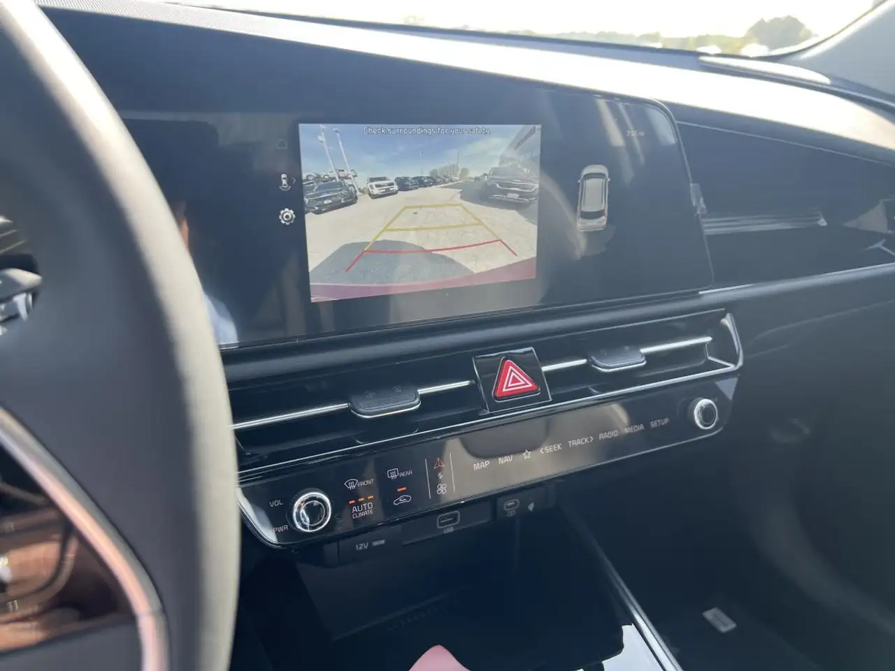 Kia Niro снимка Kia Niro