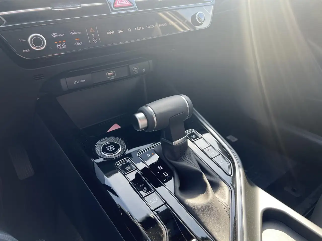 Kia Niro снимка Kia Niro
