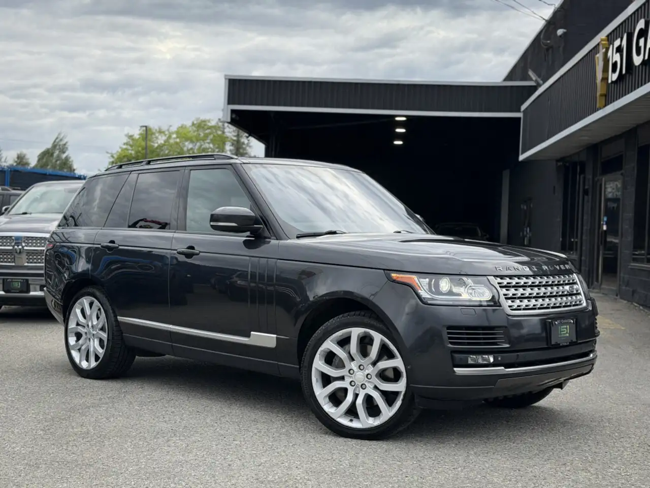 Land Rover Range Rover photo Land Rover Range Rover
