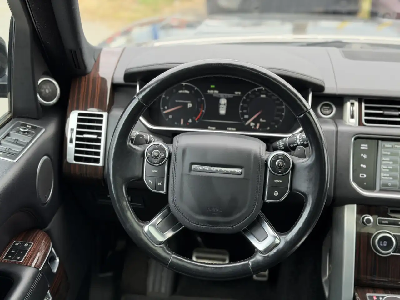 Land Rover Range Rover photo Land Rover Range Rover