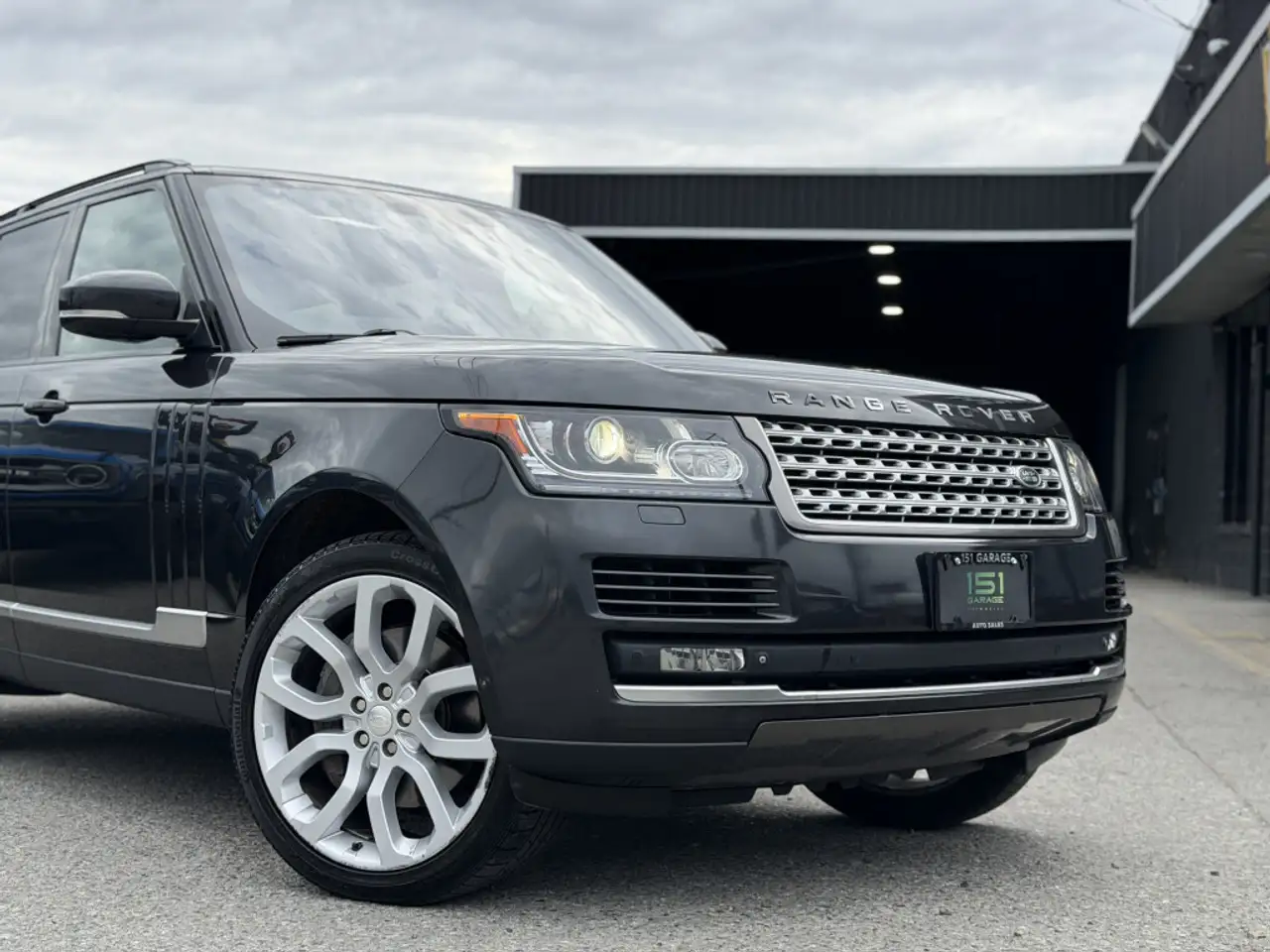 Land Rover Range Rover photo Land Rover Range Rover