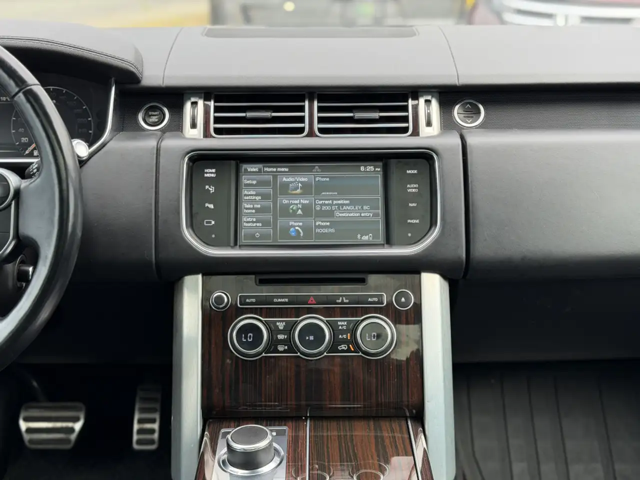 Land Rover Range Rover photo Land Rover Range Rover