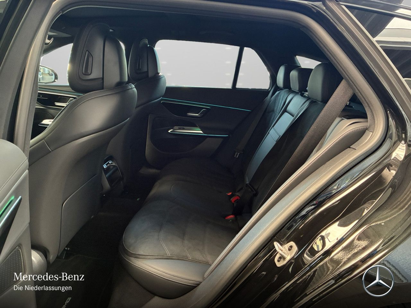 Mercedes-Benz E 220 d T AMG Pano Distr. LED AHK Night Kamera PTS — photo 12