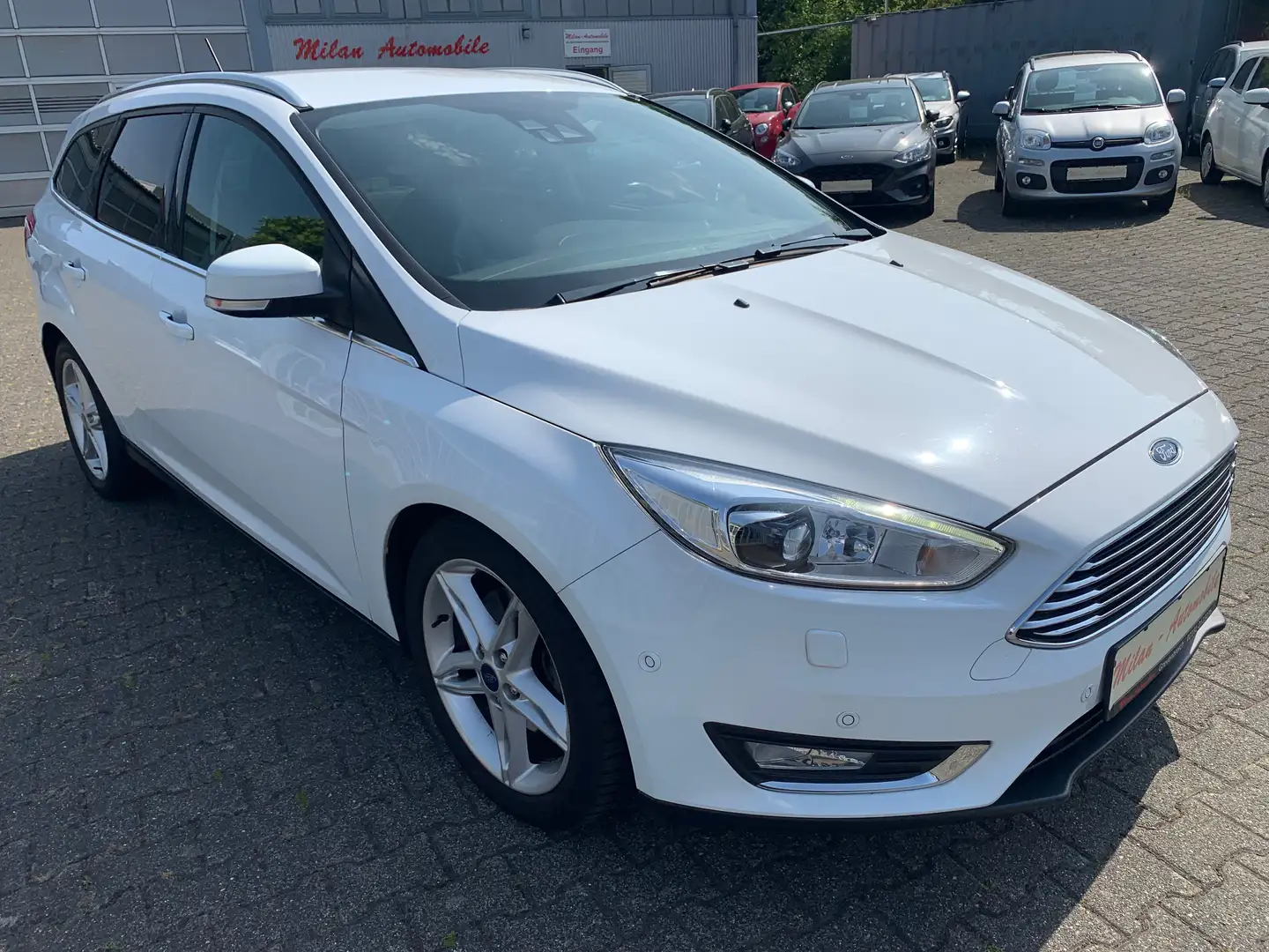 Ford Focus Titanium Leder-Navi-R-Kame-PDC-SHZG-LHZG-Xenon-AHK Weiß - 1