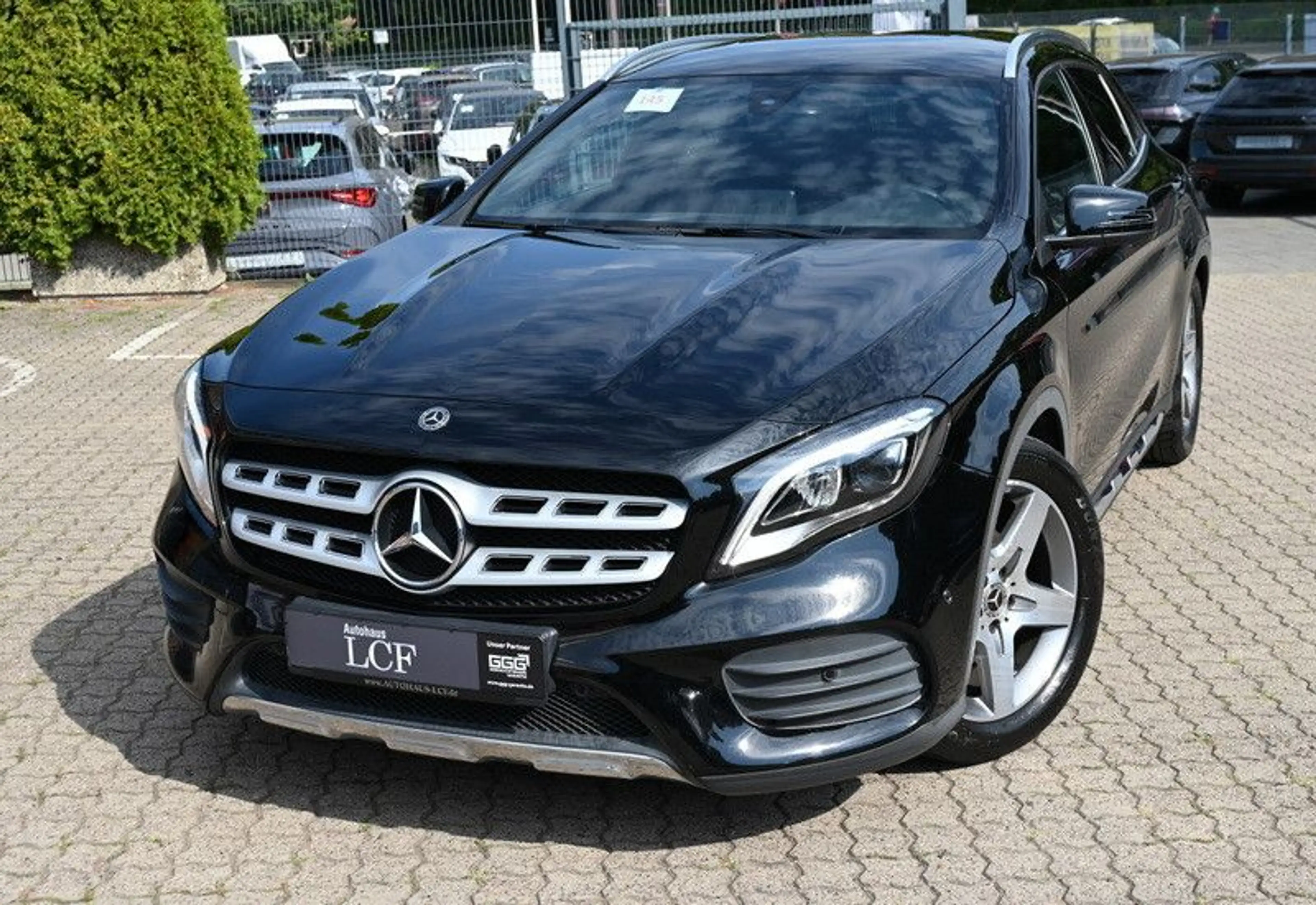Mercedes-Benz GLA 180 AMG Line 1.Hd Leder Automatik
