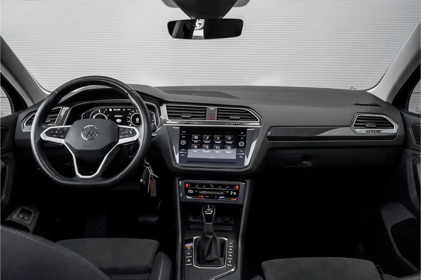 Volkswagen Tiguan 1.4 TSI eHybrid Elegance ACC Pano Ergo Comfortstoe Noir - 2