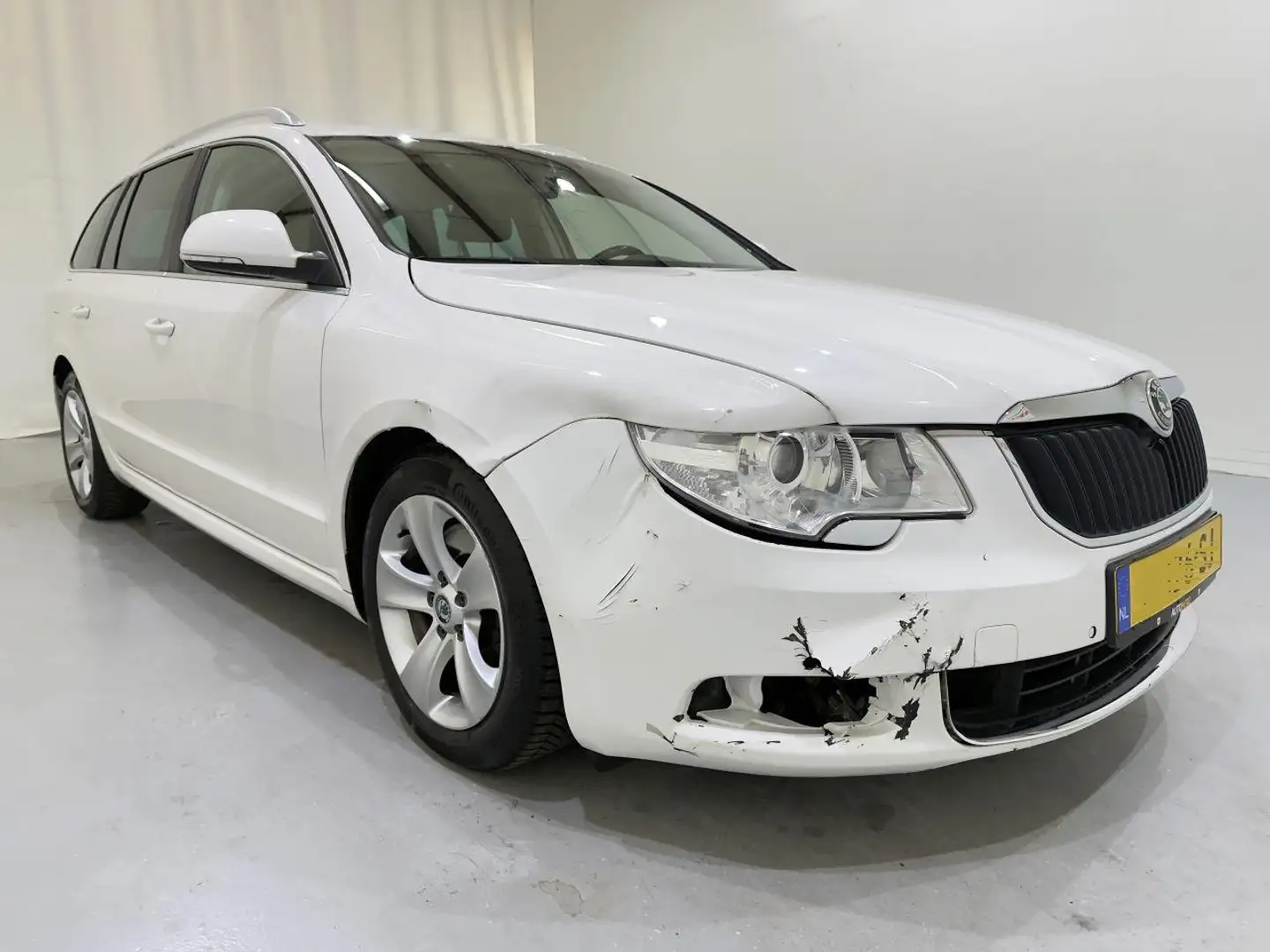 Skoda Superb Combi 1.8 TSI Comfort Business Wit - 1