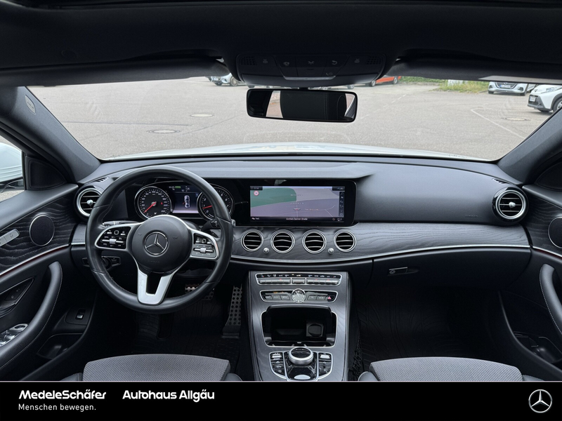 Mercedes-Benz E 200 E 200 4M Avantgarde Limo SHD Navi Kam Totw. LED — photo 9