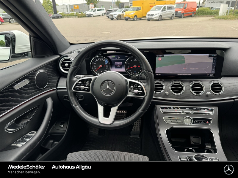 Mercedes-Benz E 200 E 200 4M Avantgarde Limo SHD Navi Kam Totw. LED — photo 10