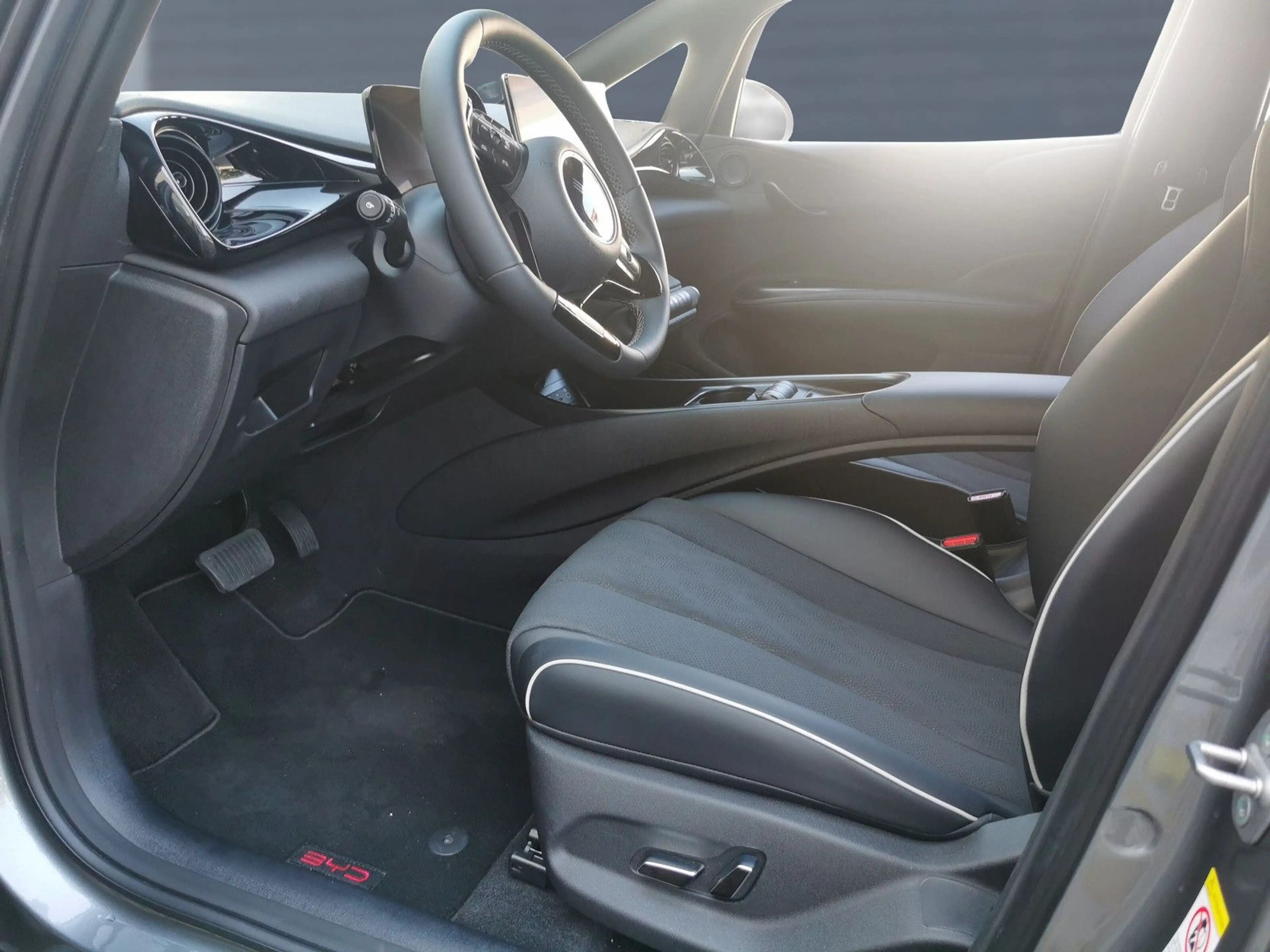 BYD Dolphin Dolphin Comfort Navi 360 Grad Kamera — photo 10