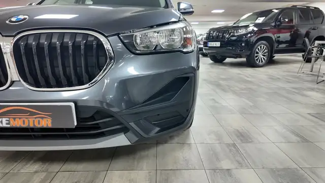 BMW X1 view 9