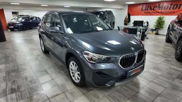 BMW X1 view 8