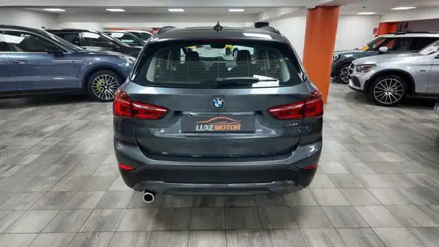BMW X1 view 5