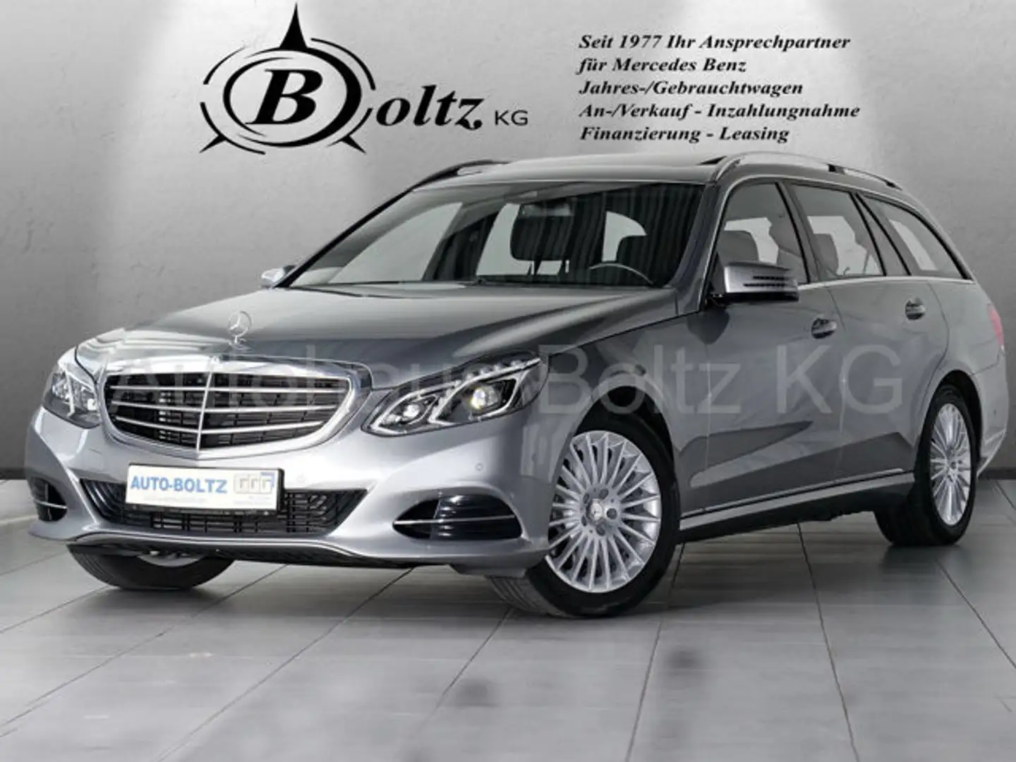 Mercedes-Benz E 250 CGI BE Elegance Navi Klimaa Parkass. LED ILS Argent - 1