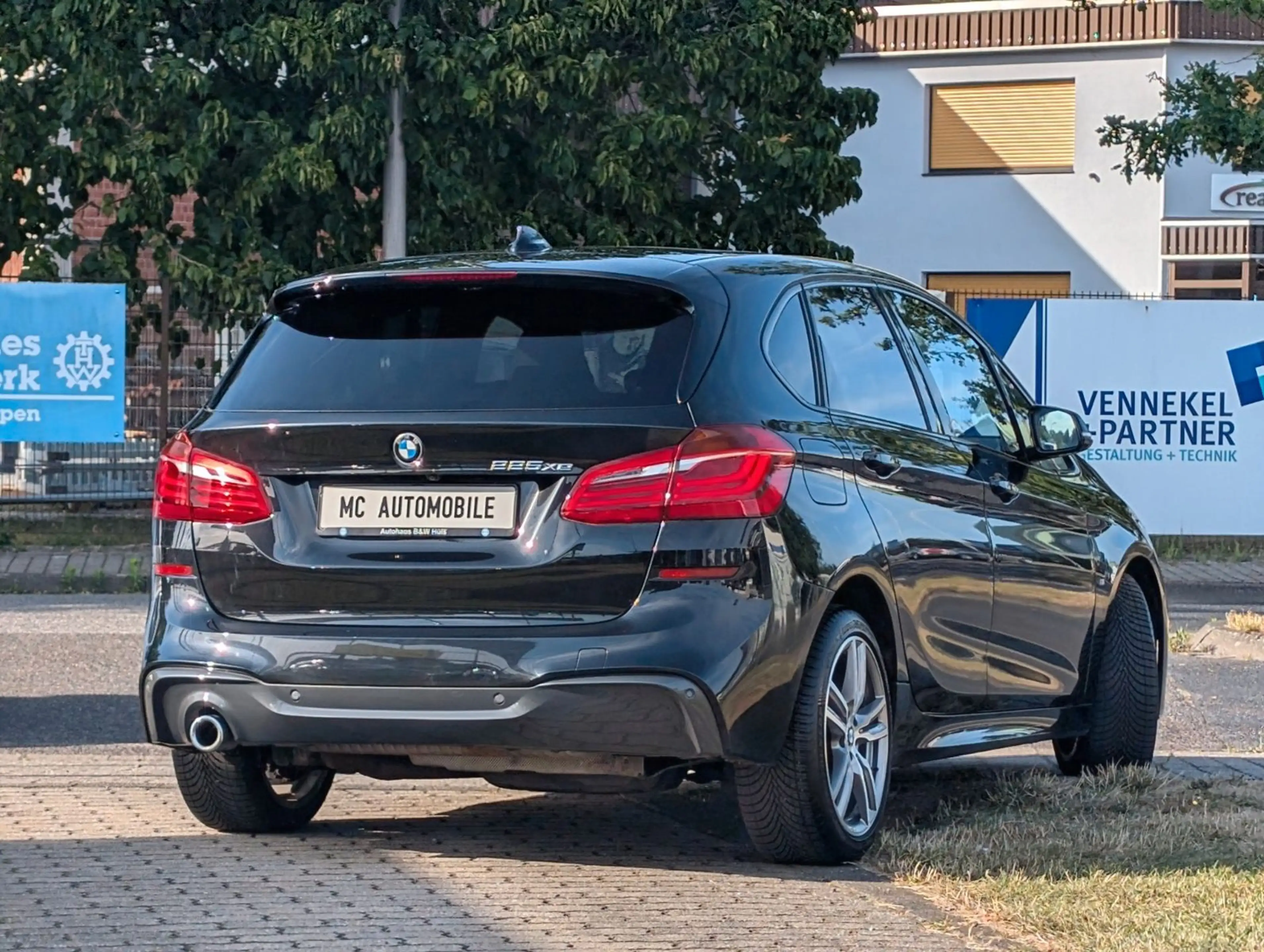 BMW 225 2 Active Tourer 225 xe M Sport Paket*PANORAMA !! — photo 14