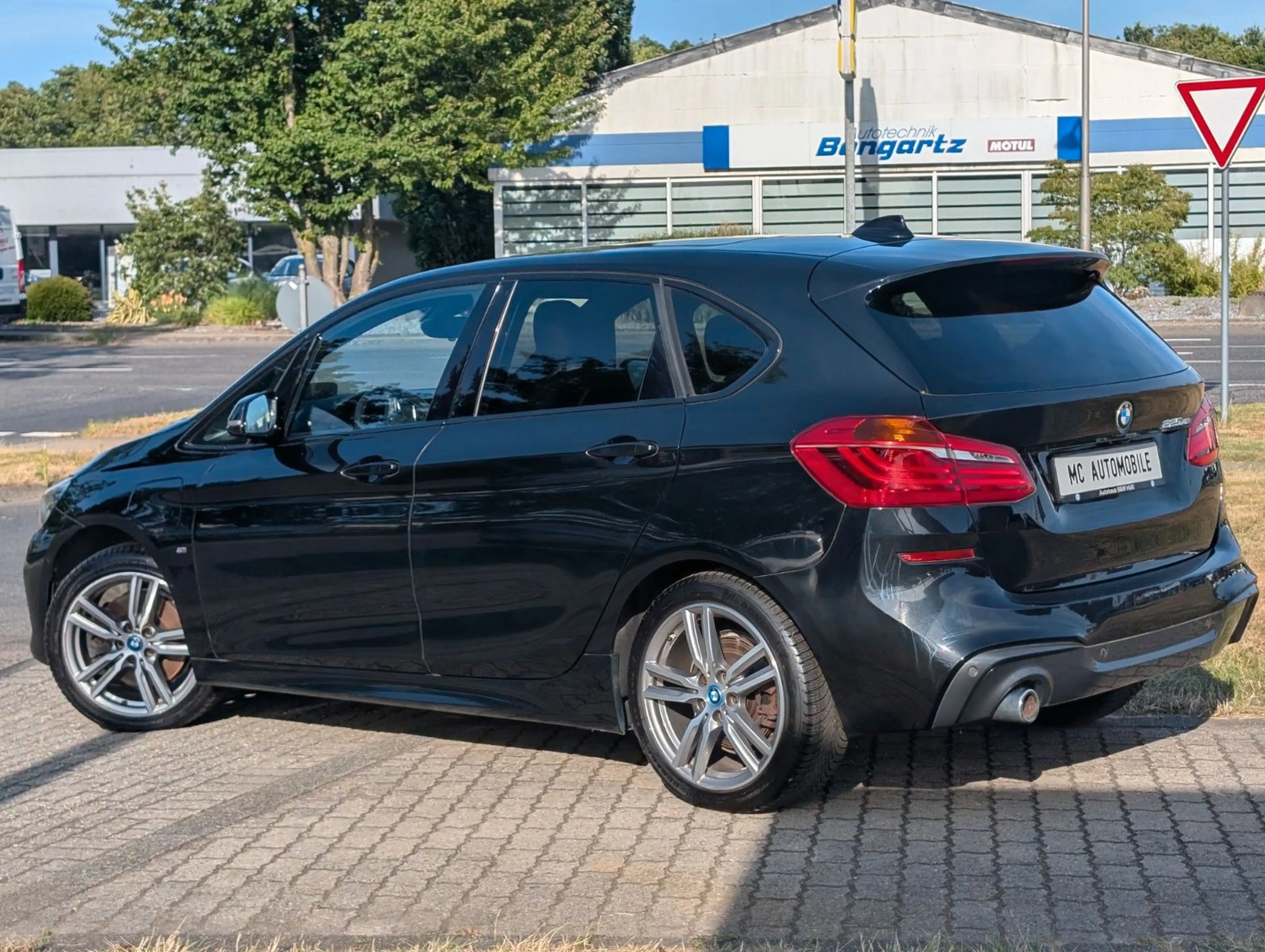 BMW 225 2 Active Tourer 225 xe M Sport Paket*PANORAMA !! — photo 10