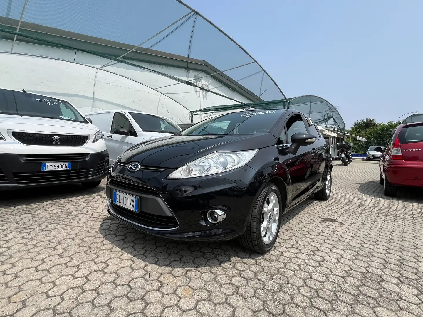 Ford Fiesta Fiesta 5p 1.4 16v Titanium Business Gpl Nero - 1