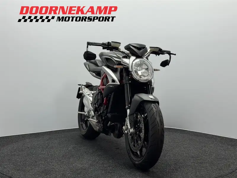 MV Agusta Brutale 800 - foto 4