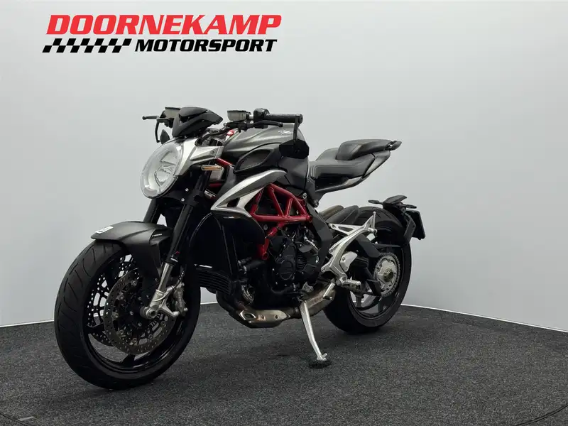 MV Agusta Brutale 800 - foto 7