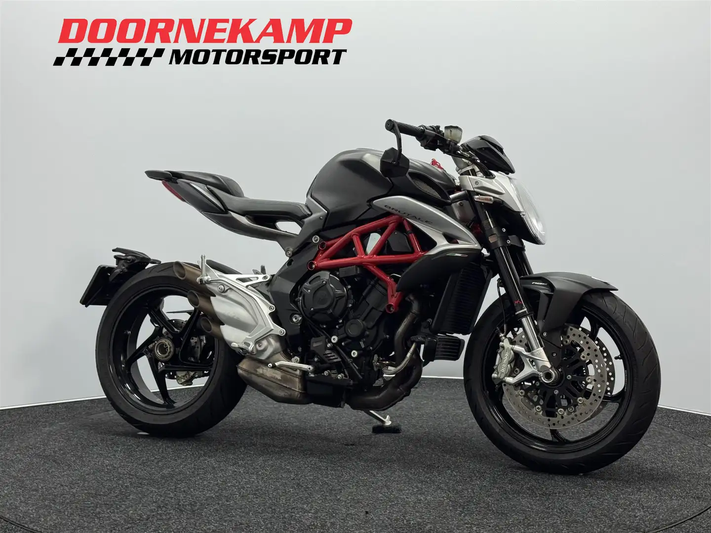 MV Agusta Brutale 800 Rood - 2