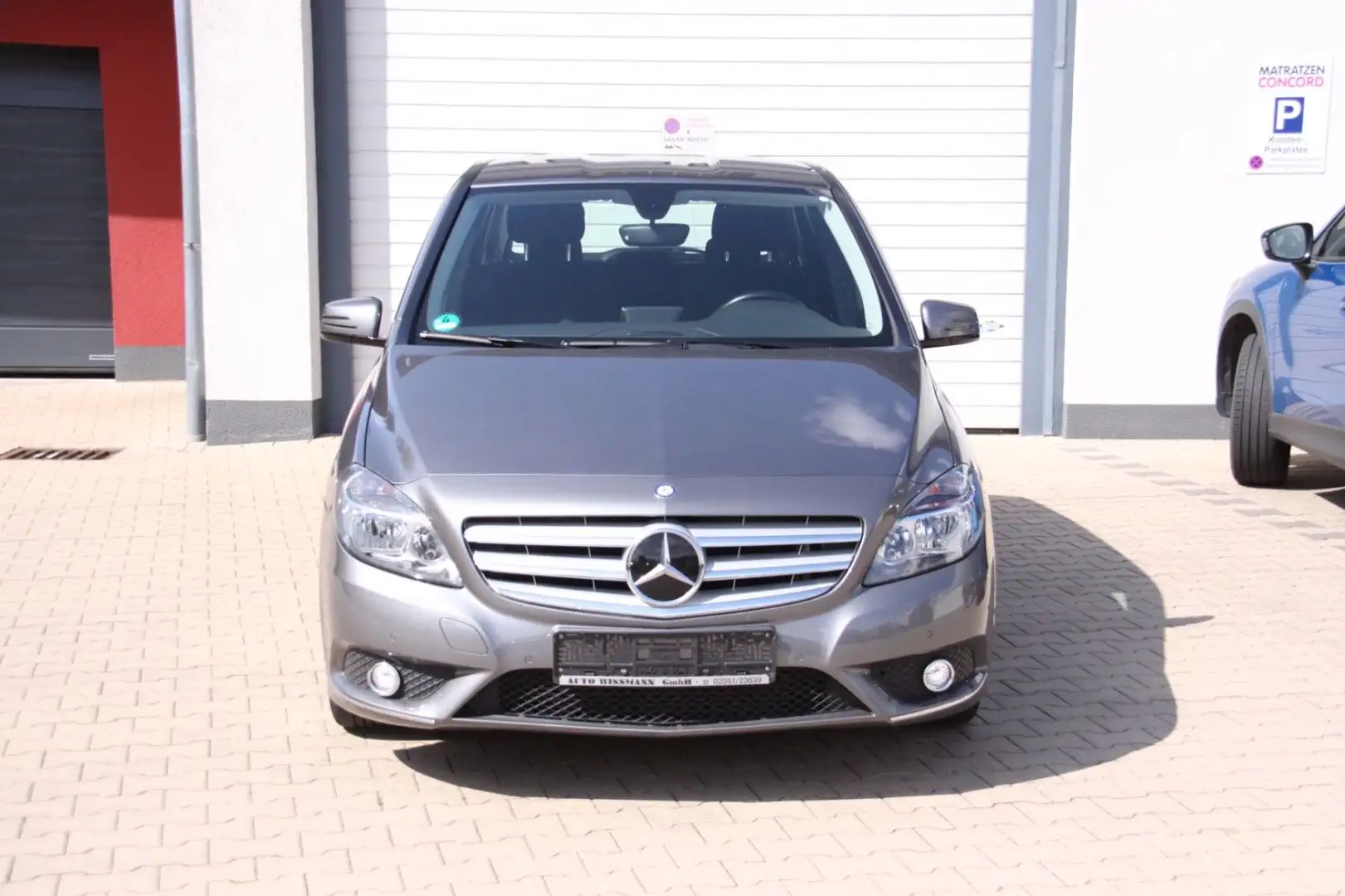 Mercedes-Benz B 180 Gris - 1