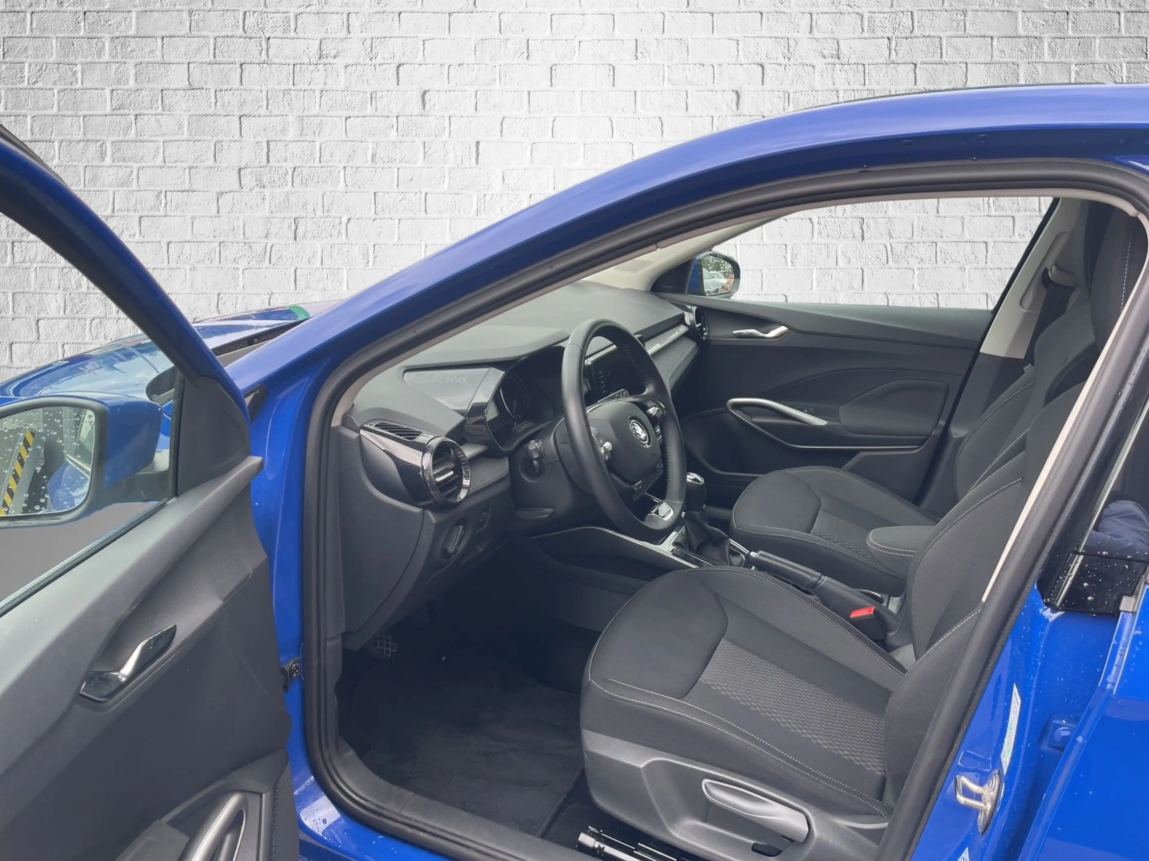 Skoda Fabia 1.0 MPI - Style — photo 9