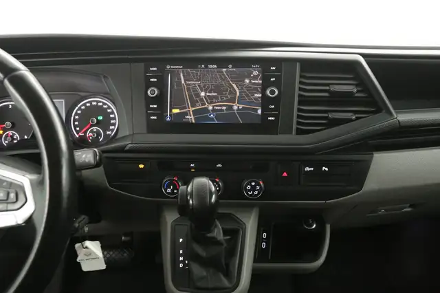 Volkswagen Transporter view 11