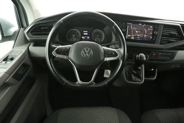 Volkswagen Transporter view 2