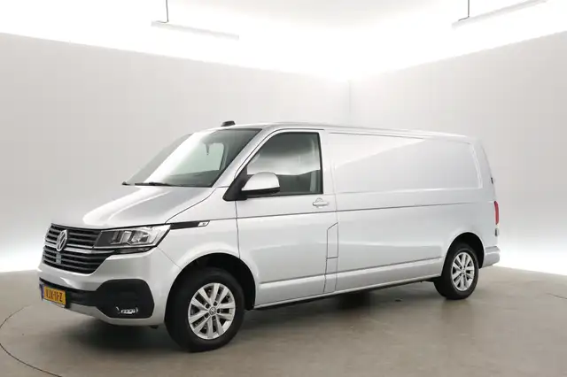 Volkswagen Transporter view 8