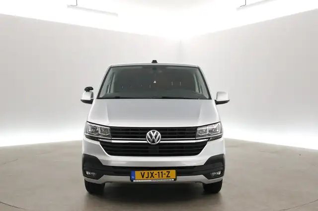 Volkswagen Transporter view 7