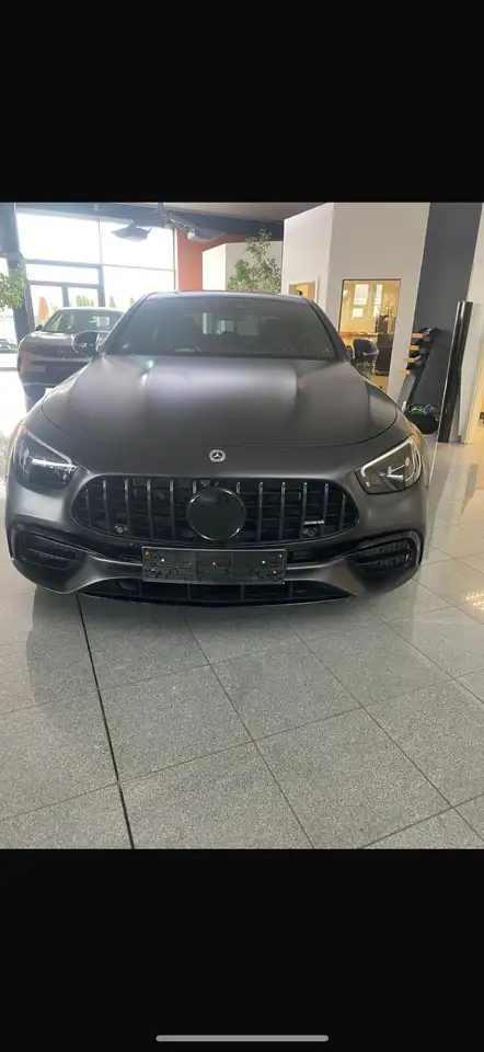 Mercedes-Benz E 63 AMG