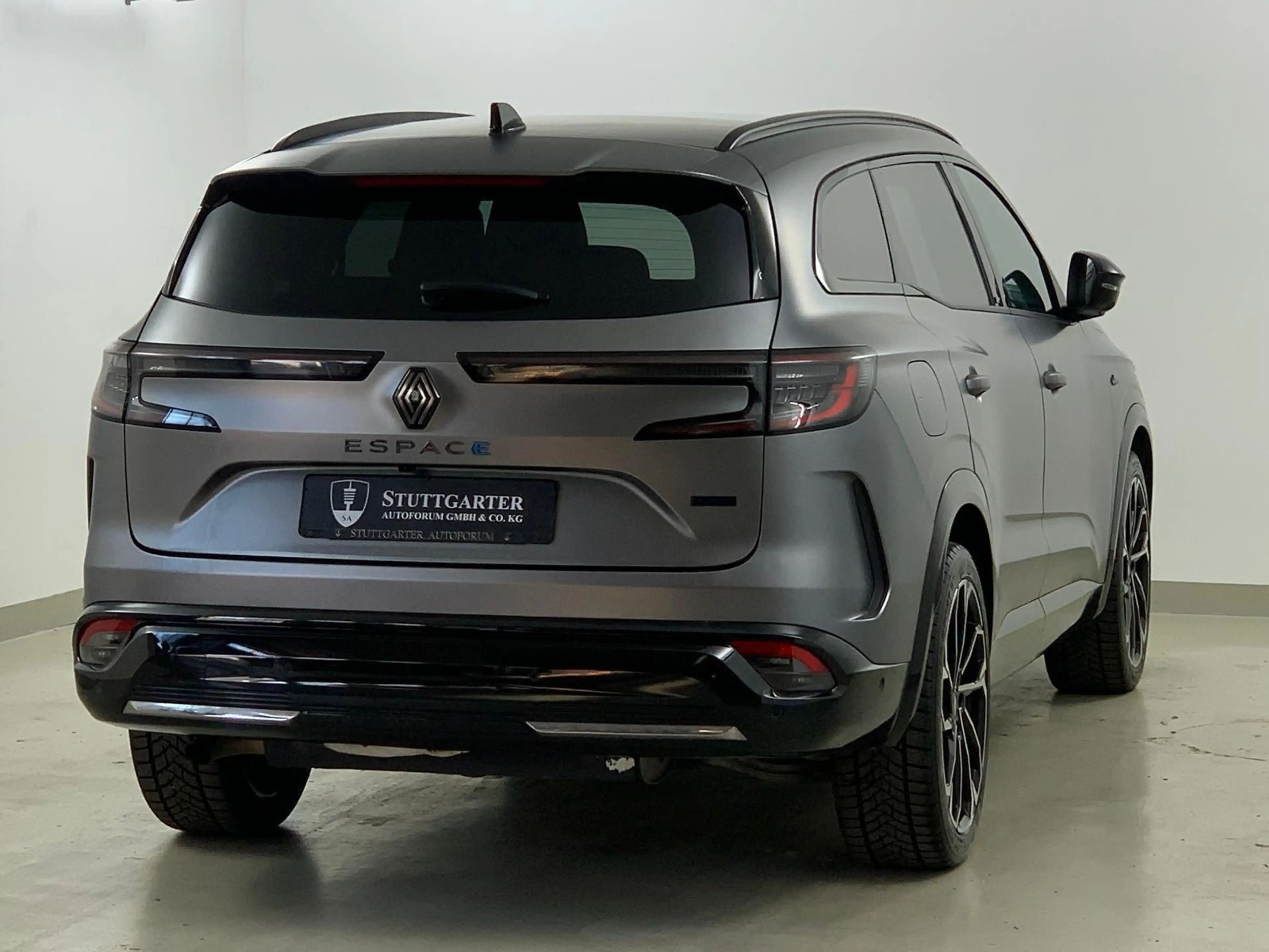 Renault Espace VI Esprit Alpine E-Tech Hybri Head-u Pano — photo 6